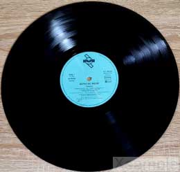 Vinyl | Seite 1.